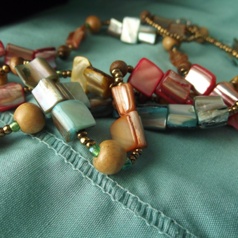 Multi Color Shell Necklace Long Strand - Picture 8 of 9